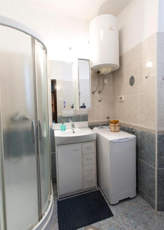 Apartma Rozi โคเปร์ ภายนอก รูปภาพ